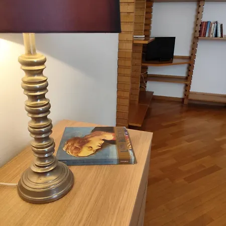 Costanza In Giallo Apartment Milan