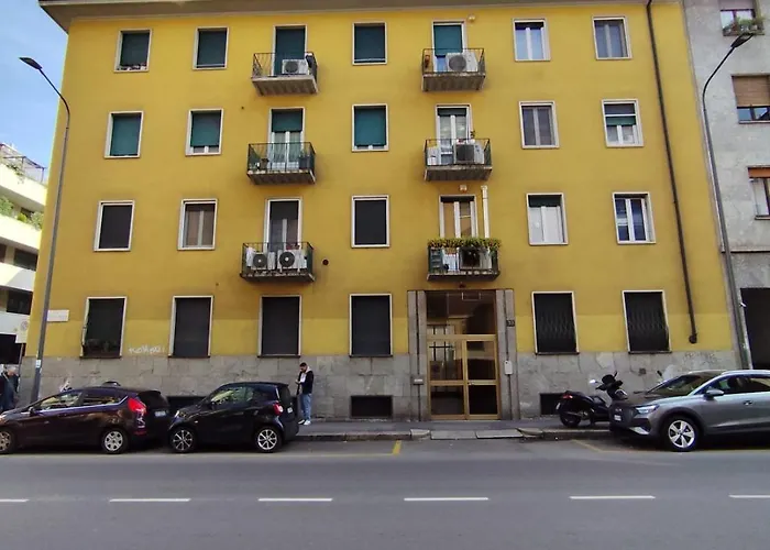 Costanza In Giallo Daire
